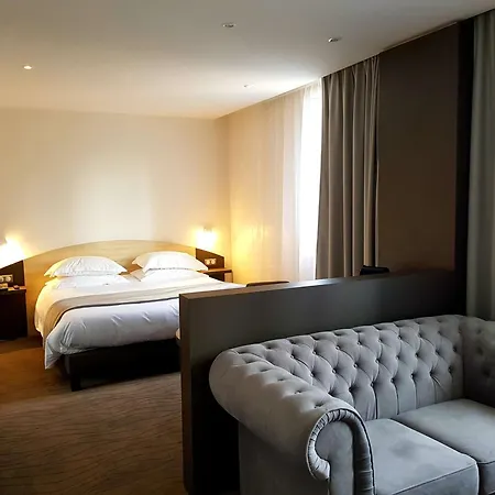 Brit De Grignan 4* Vichy