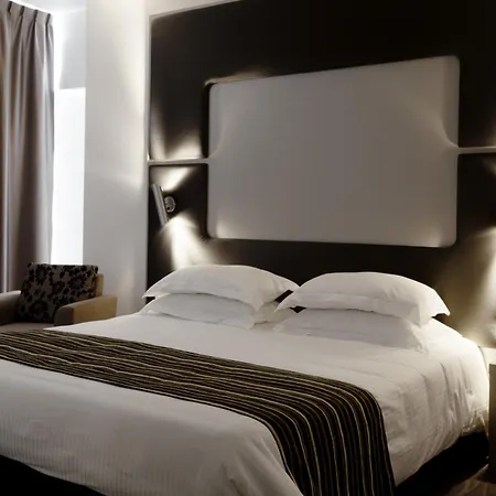 Brit De Grignan Hotel 4*