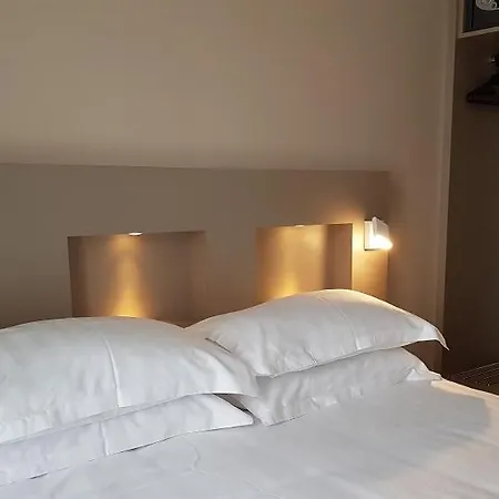 Brit De Grignan Hotel 4*