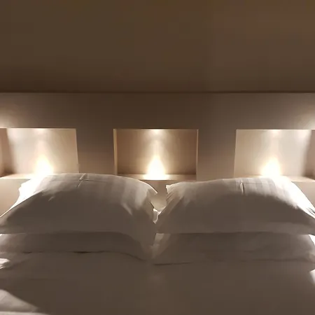 Hotel De Grignan 4*