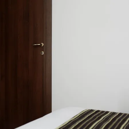 Brit De Grignan Otel Vichy