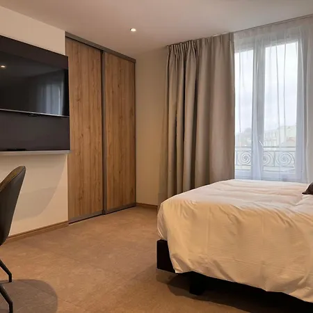 Brit De Grignan Hotel