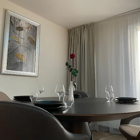 Hotel De Grignan 4*