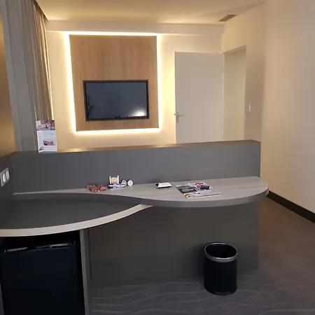 Brit De Grignan Hotel 4*