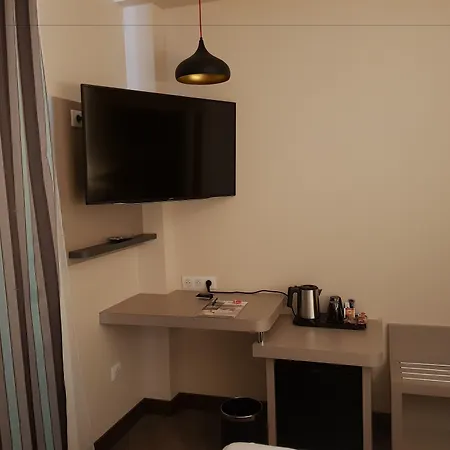 Brit De Grignan Hotel 4*