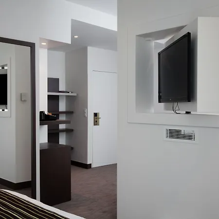 Brit De Grignan 4* Vichy