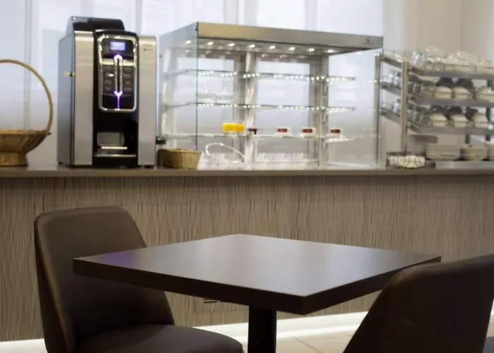 Brit De Grignan Hotel 4*