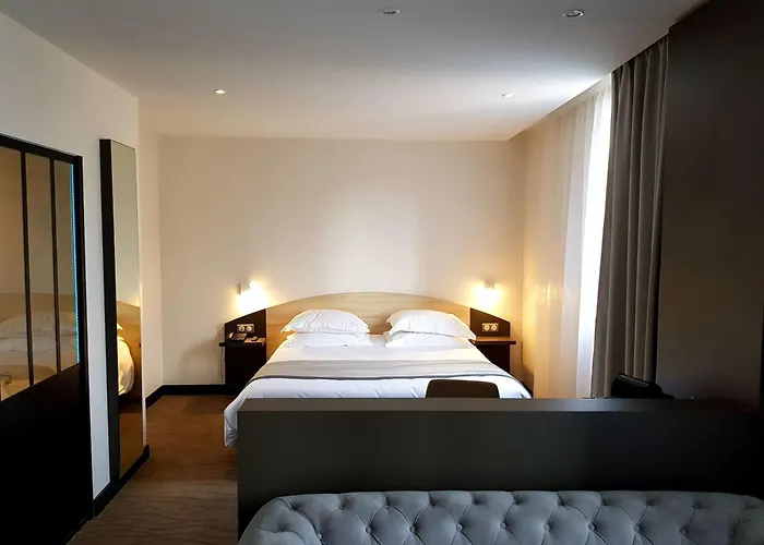 Hotel Brit De Grignan