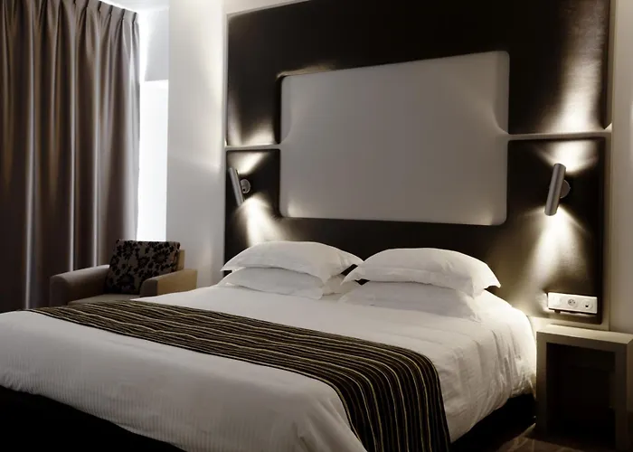 Brit De Grignan Hotel 4*